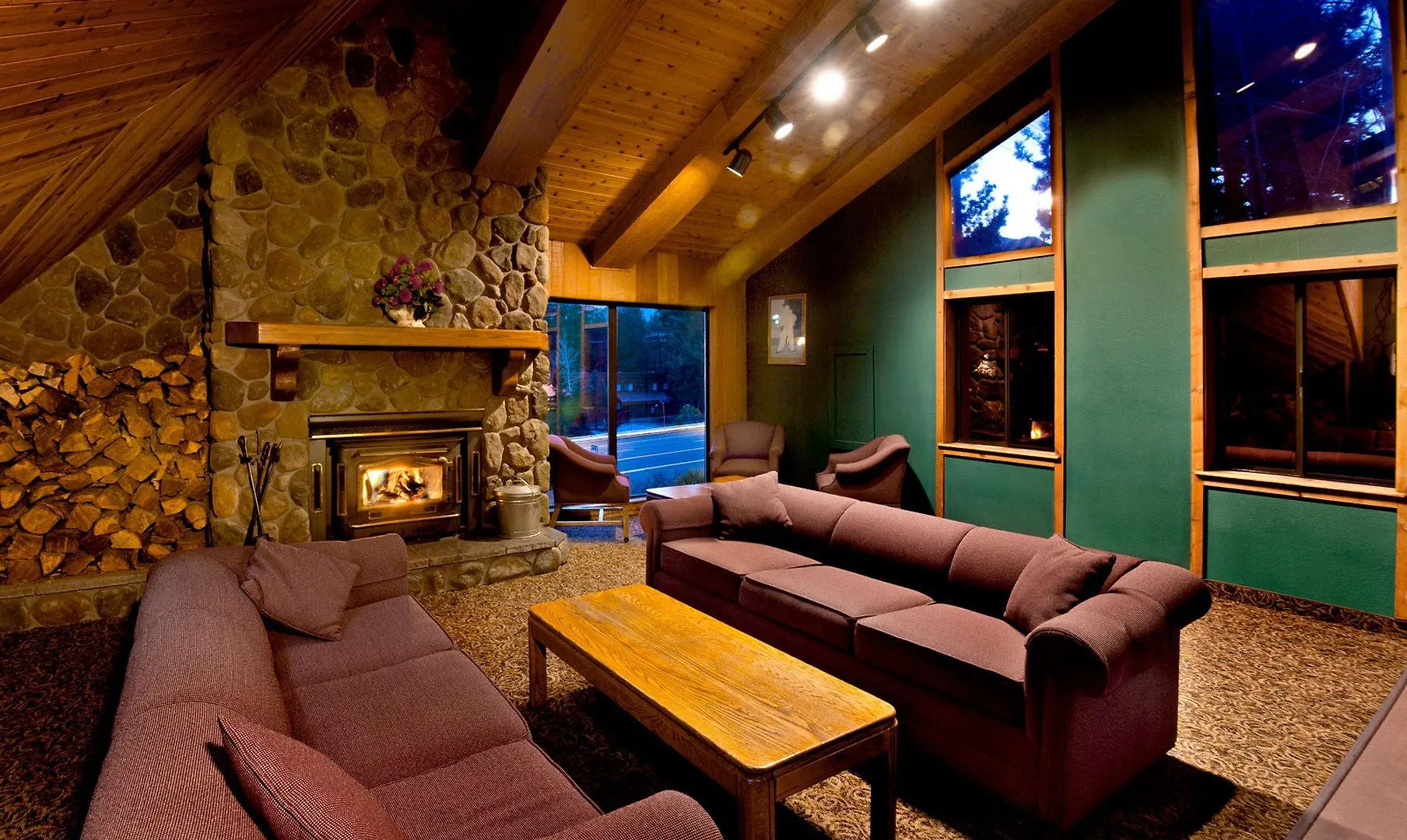 Sierra Lodge Mammoth Lakes